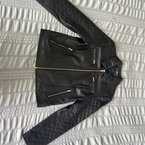 Cole Haan black lambskin leather moto jacket with gold-toned hardware - Picture 15 of 15